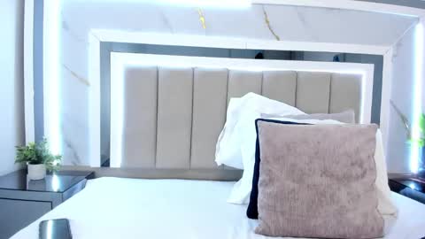 melodycharlotte online show from October 31, 11:55 am