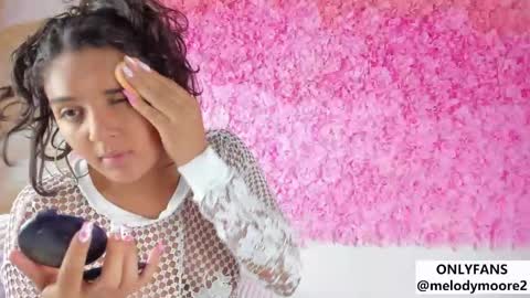 Melody online show from December 13, 10:15 pm