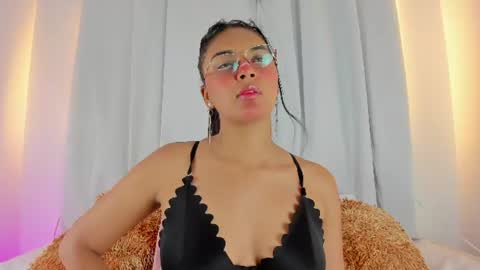 Melody online show from July 6, 10:56 pm