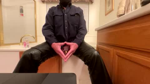 Snapshot of melonlover101 chatting on March 3, 3:45 am LexDareon online show from March 3, 3:45 am