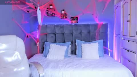 MELY online show from October 20, 8:09 pm