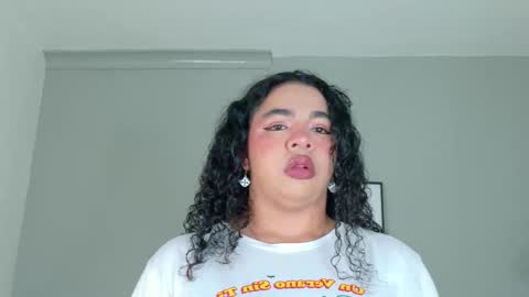 Snapshot of memphiswilliams chatting on December 4, 11:41 am Memphis Williams online show from December 4, 11:41 am