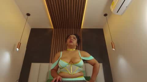 Snapshot of memphiswilliams chatting on December 5, 1:42 pm Memphis Williams online show from December 5, 1:42 pm