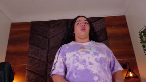 Snapshot of memphiswilliams chatting on December 16, 3:00 am Memphis Williams online show from December 16, 3:00 am