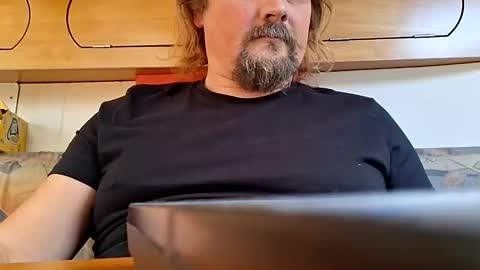 Snapshot of men10_12_1983 chatting on October 4, 12:14 pm men10_12_1983 online show from October 4, 12:14 pm