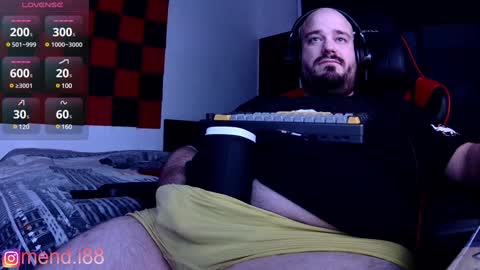 menditeta online show from January 17, 1:36 am