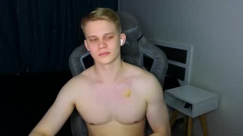 Mickey online show from March 26, 3:06 pm