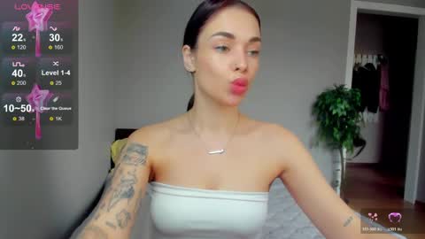 Megan online show from April 11, 3:33 am