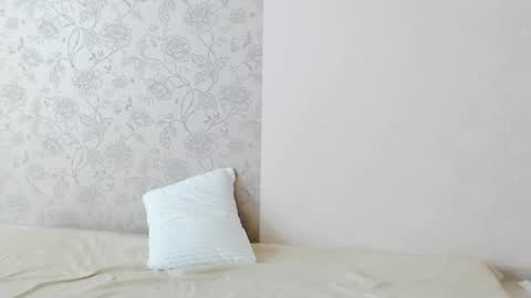 Snapshot of meowroslava chatting on March 7, 1:18 pm meowroslava online show from March 7, 1:18 pm