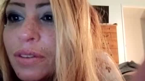 Snapshot of meowzers777 chatting on March 29, 6:08 pm meowzers777 online show from March 29, 6:08 pm