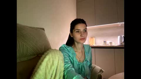 LEVA online show from April 14, 8:59 pm