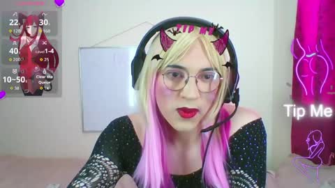 Snapshot of mercie_11 chatting on June 6, 9:30 pm MERCIE online show from June 6, 9:30 pm