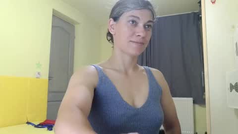 Snapshot of merciylove chatting on June 4, 6:14 pm Miss Helena online show from June 4, 6:14 pm