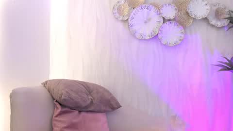   online show from July 10, 6:54 pm