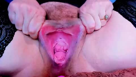 SOPHIE is the queen of squirt online show from February 22, 8:09 pm