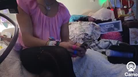 Snapshot of merelyalover chatting on December 28, 6:17 am gurlnips online show from December 28, 6:17 am