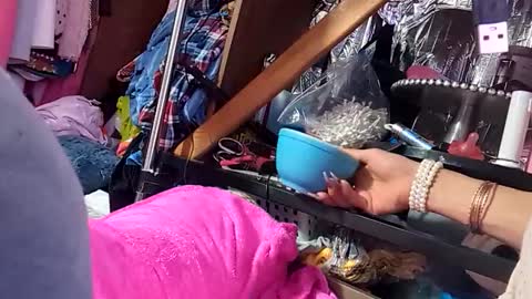 gurlnips online show from December 5, 10:02 am