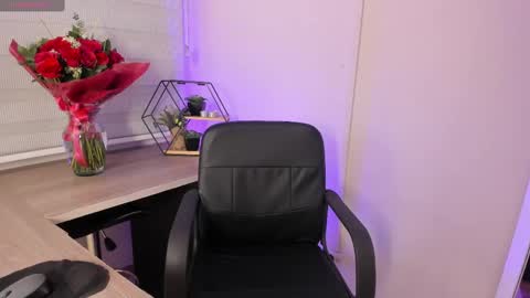 Merida  online show from February 15, 12:43 pm