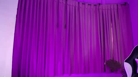 Snapshot of meridadunbroch chatting on November 27, 1:13 pm Merida online show from November 27, 1:13 pm