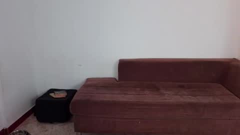 Merida  online show from February 3, 9:09 pm