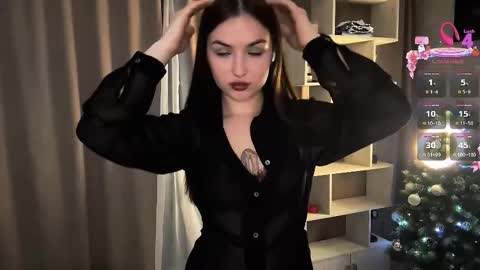 Snapshot of meridethvilca chatting on February 19, 6:15 pm Rina online show from February 19, 6:15 pm