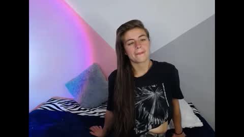 Snapshot of merily_duff chatting on November 26, 6:42 pm MERILY online show from November 26, 6:42 pm