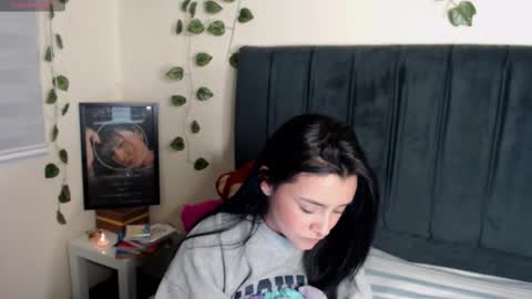 Merilyn  online show from September 19, 3:30 am