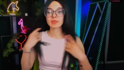 Snapshot of merli_warner chatting on May 4, 11:28 am merli warner online show from May 4, 11:28 am