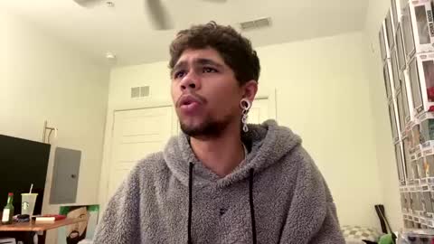 Snapshot of merlinharriss chatting on February 7, 9:04 pm Merlinz Magic online show from February 7, 9:04 pm