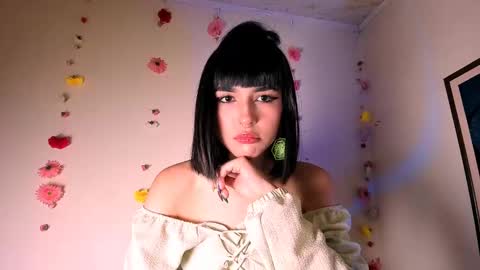 Diane 3 online show from December 1, 9:15 pm