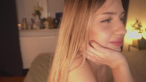 Lara OFFLINE  online show from December 31, 12:32 am