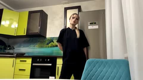 Stefani online show from May 31, 6:31 pm