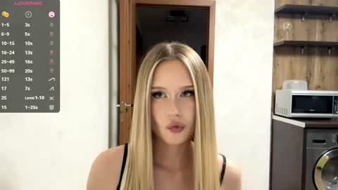 Snapshot of merrileesmoldt chatting on July 10, 1:14 pm Stefani online show from July 10, 1:14 pm