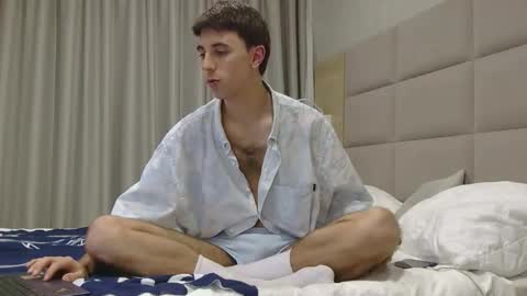 Snapshot of merry_mark chatting on March 1, 2:19 pm Mark online show from March 1, 2:19 pm