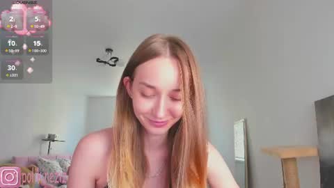 Snapshot of merryl_clark chatting on July 18, 1:59 pm Sara online show from July 18, 1:59 pm
