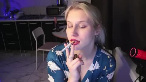 Snapshot of mertyxxx chatting on February 15, 10:17 pm Merty online show from February 15, 10:17 pm