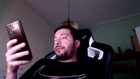 Snapshot of metalic18 chatting on September 21, 11:45 am FunnyTimeHere online show from September 21, 11:45 am