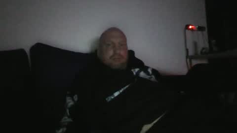 Snapshot of metaller123456 chatting on March 17, 1:10 am metaller123456 online show from March 17, 1:10 am