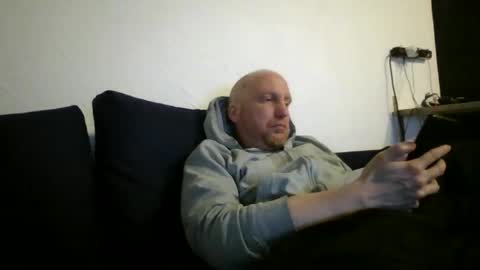 Snapshot of metaller123456 chatting on March 22, 8:01 pm metaller123456 online show from March 22, 8:01 pm