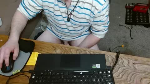 Snapshot of metalsharkk chatting on January 30, 9:36 am metalsharkk online show from January 30, 9:36 am