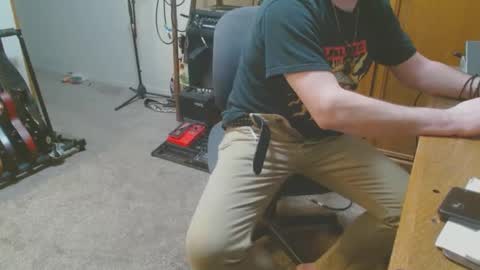 Snapshot of metalsharkk chatting on February 6, 10:32 pm metalsharkk online show from February 6, 10:32 pm