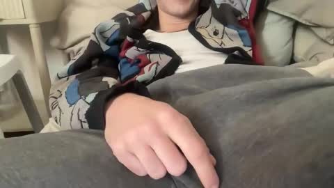 Slater online show from February 9, 8:35 pm