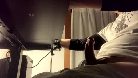 Just chilling online show from January 10, 10:39 am