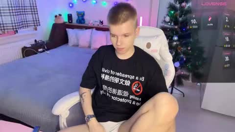 Snapshot of metratok chatting on December 19, 9:16 am Arthur online show from December 19, 9:16 am