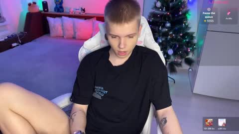 Snapshot of metratok chatting on December 21, 8:21 am Arthur online show from December 21, 8:21 am