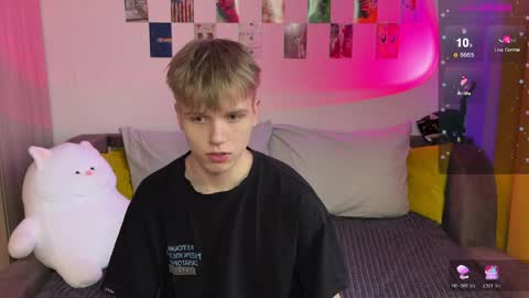 Arthur online show from April 3, 3:54 pm