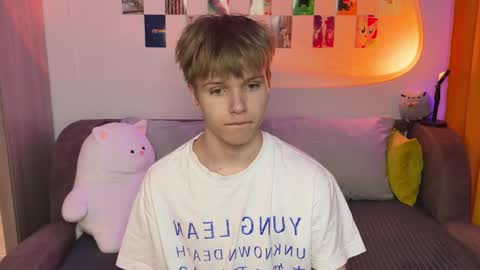 Arthur online show from May 13, 9:33 pm