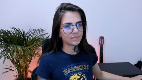 Snapshot of meurief chatting on January 4, 10:34 pm Meurif online show from January 4, 10:34 pm