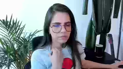 Snapshot of meurief chatting on September 15, 1:44 pm Meurif online show from September 15, 1:44 pm