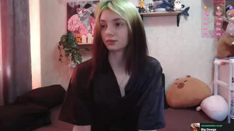 Mavis online show from October 19, 3:18 am